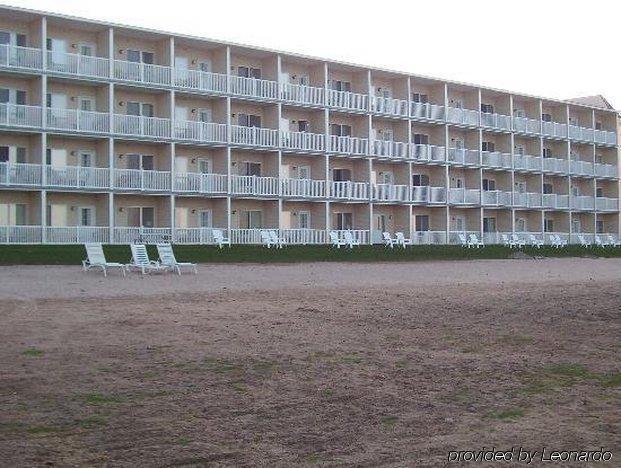 Mackinaw Beach And Bay Inn & Suites Mackinaw City Exterior photo